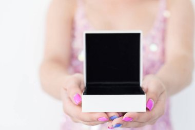 kadın günü hediye tatil tebrik sürpriz