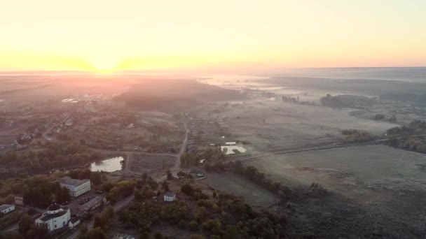 Platteland zonsopgang landelijke natuur flyover skyline — Stockvideo