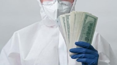 Pahalı sağlık doktoru parası.
