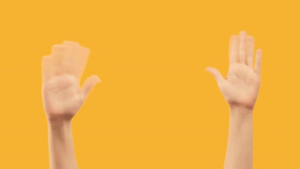 Salut geste salutation signe agitant mains copier l'espace — Video