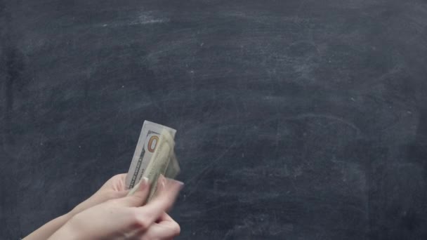Család pénzügyek kéz megosztása pénz készlet 4 gesztus — Stock videók