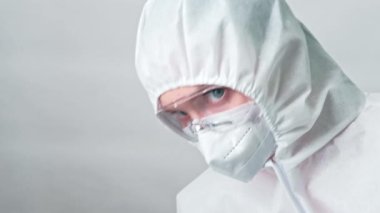 Tıp bilimcisi Coronavirus test yazım raporu