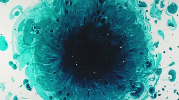 Festék fröccsenő víz kék fröccsenés izzó kör — Stock videók