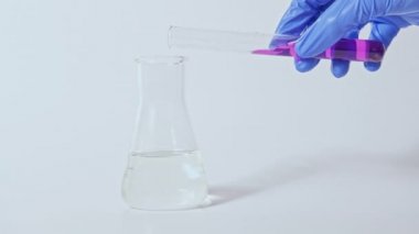 su kalitesi kontrol laboratuvarı test eli 2 ayarlandı