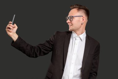 blog yazarı yaşam tarzı modern teknoloji adamı özçekimi