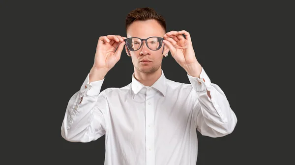 Geek stile di vita ottico illusione uomo occhiali — Foto Stock