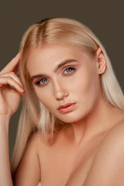 Schoonheid portret huid verjonging blond vrouw — Stockfoto