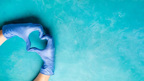 세계적 유행병 예방은 의사의 손을 안전하게 해준다 — 스톡 사진