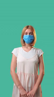 Sınırlar açıldı. Sıkıcı kadın seyahati sona erdi.