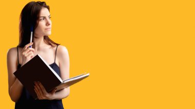 Düşünce sorunu kadın defterini izole etti.