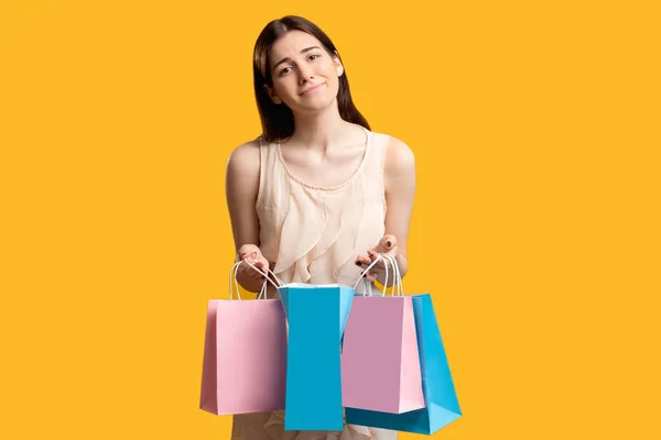 Sgradevole bonus online shopping concetto donna — Foto Stock