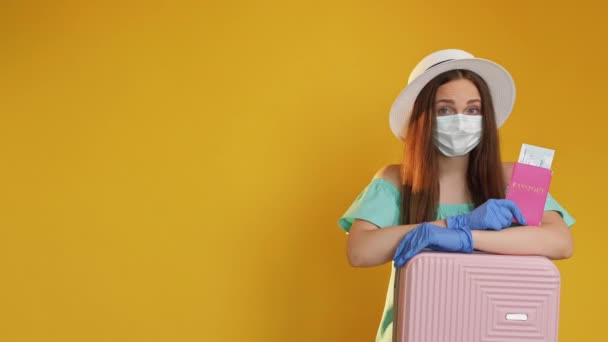 Quarantine summer pandemic restriction tourist — Stock Video
