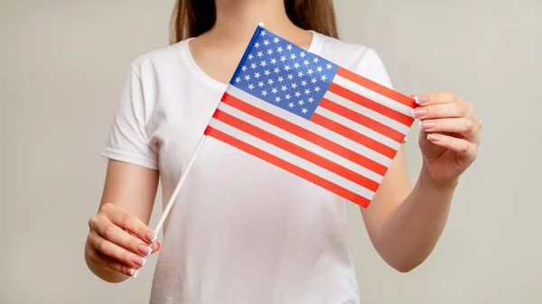 VS vlag Verenigde Staten van Amerika patriottische vrouw — Stockfoto