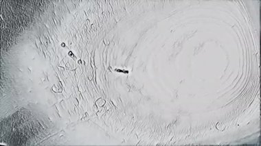 Renkli sanat arkaplan mürekkebi suya su sıçratır mavi pembe