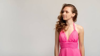 Zarif kadın ticari arka plan pembe elbise