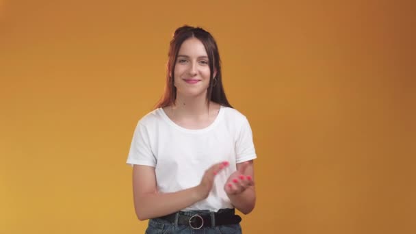 Applåder flicka bra jobb ung kvinna stödja — Stockvideo