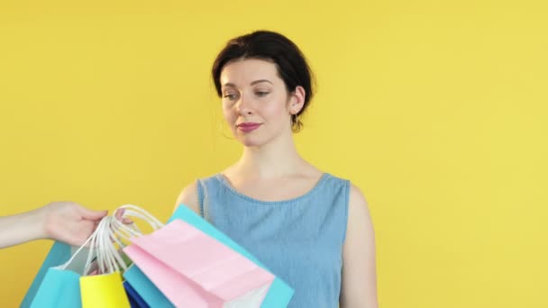 Compras fracaso negro viernes feliz mujer triste — Vídeo de stock