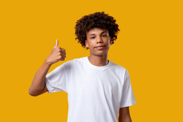Als gebaar sociale druk verward zwart tiener — Stockfoto