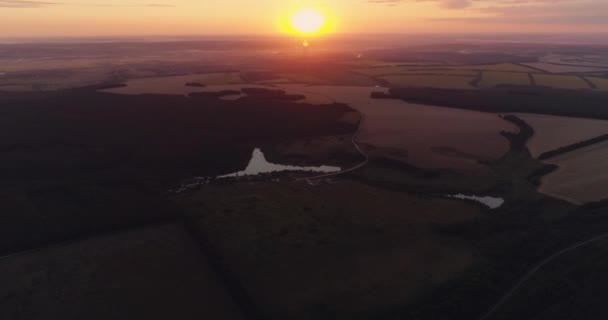 Vue aérienne sur la campagne panorama du matin paysage — Video