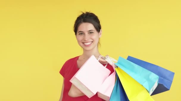 Shopaholic lifestyle enjoying shopping happy woman — Stock Video