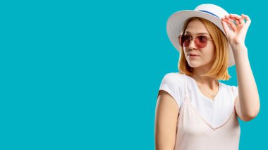 Yaz gezisi aksesuarları Güzel kadın şapkası