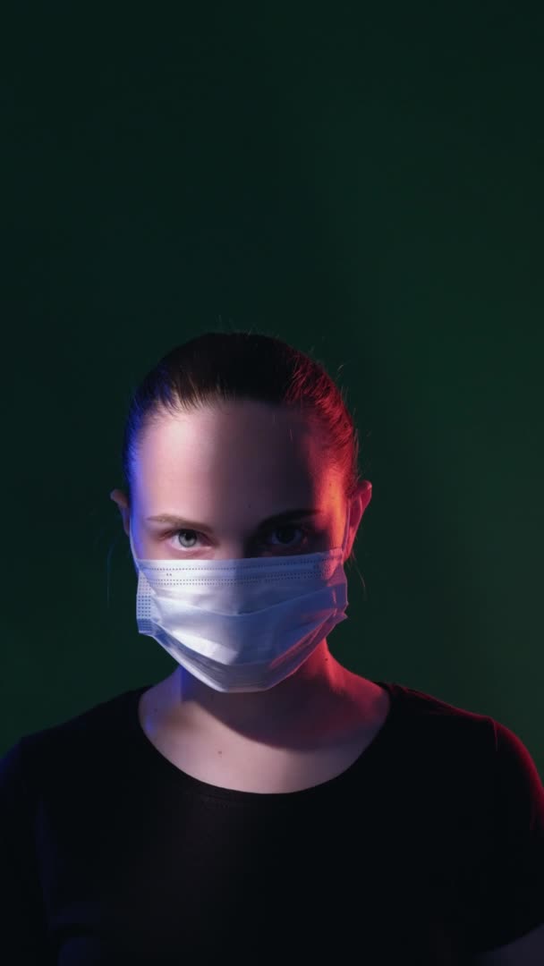 Disagreement gesture pandemic danger serious woman — Stock Video