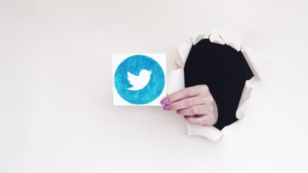 Twitter εικονίδιο κοινωνικό δίκτυο επιρροή τρύπα χέρι — Αρχείο Βίντεο