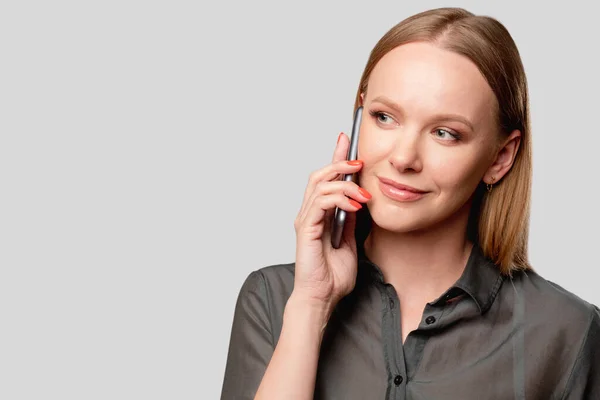 Phone call professional consulting confident woman — Stock Photo, Image