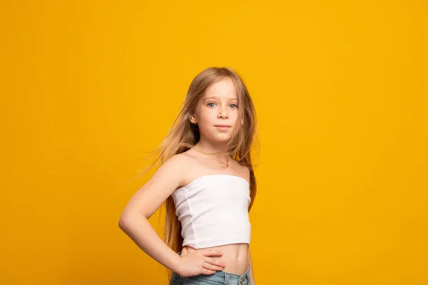 Kid mode casual sommar look barn livsstil — Stockfoto