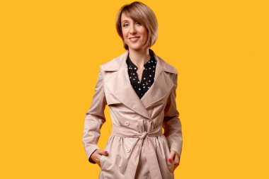 Kadın yaşam tarzı modaya olumlu yaklaşıyor.