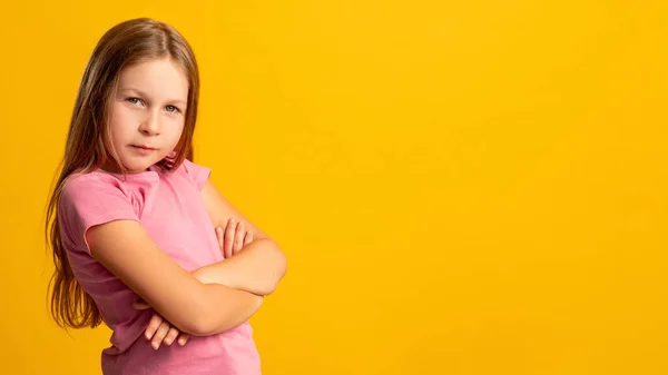 Desconfiado criança retrato desacordo bullying — Fotografia de Stock