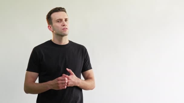 Düşünceli adam problemi çözümü zor seçim endişeli — Stok video