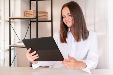 çevrimiçi eğitim video sohbet uzaktan