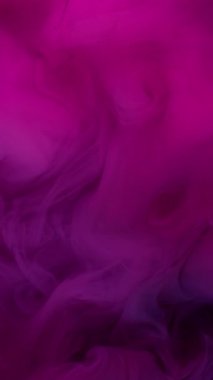 Dikey video. Neon bulutu. Mor akış. Renk girdabı sisli su sızıntısı yapıyor. Sanat dokusu soyut arkaplan mürekkebi buhar menekşesi hipnotik sızıntısını çözdü.