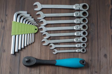 çok sayıda inşaat dışarı taşımak için farklı araçlar kümesi