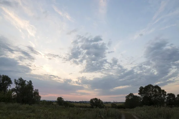 Paisagem Nascer Sol Fora Cidade Campo — Stock Photo © aleksvrn51 ...