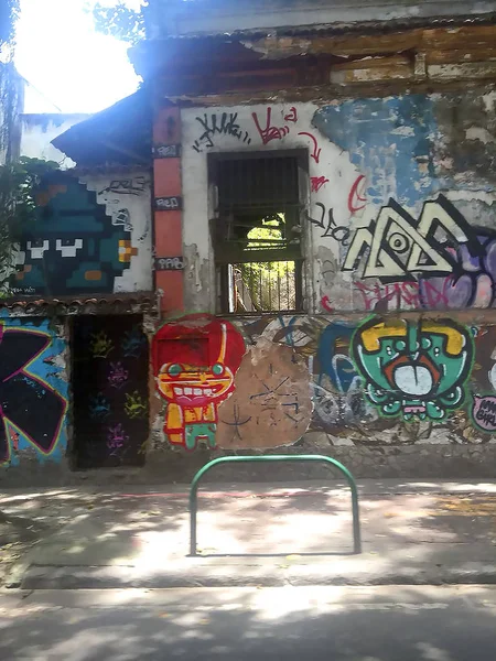 Rio de Janeiro. Brezilya. 18/01 / 2018. Okyanus kıyısında. Plaj. İnsanlar okyanus kıyısında dinlenme.