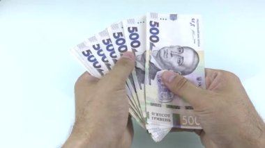  Beyaz arka planda Ukrayna Hryvnia banknotu