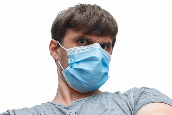 Mannen Maskskyddet Mot Coronavirus Man Bär Skyddande Ansiktsmask Hemma Stoppa — Stockfoto