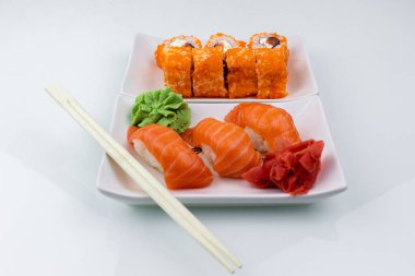 Philadelphia usulü somon ve krem peynir.