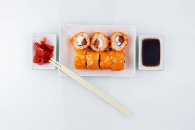 Philadelphia usulü somon ve krem peynir.