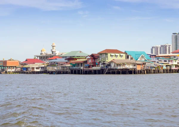 Riverside Community Chao Phraya River Bangkok — Stock Photo, Image