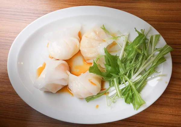 Japon su sebzeli karides köftesi.