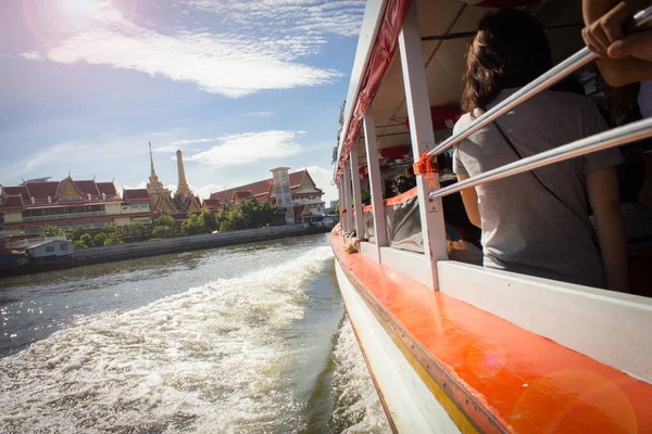 Het Toerisme Reizen Bangkok Door Chao Phraya Express Boat Passeren — Stockfoto