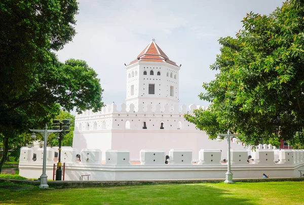 Phra Sumen Kalesi, Phra Athit yolu, halka açık yer, Bangkok, Tayland
