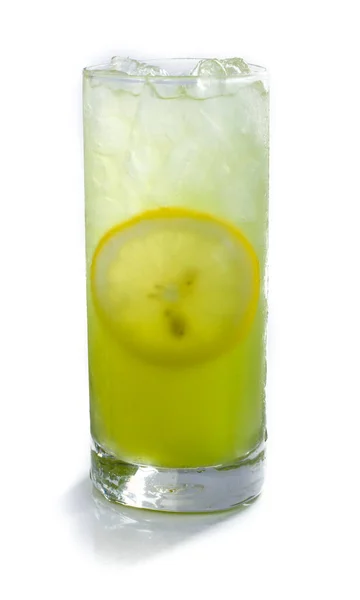 Limone Ghiaccio Soda Sfondo Bianco — Foto Stock