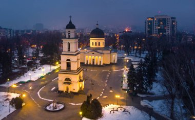 Şehir Kişinev, havadan panoramik görünümü Katedralde. Moldova 2