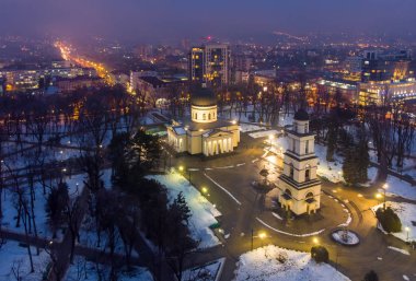 Şehir Kişinev, havadan panoramik görünümü Katedralde. Moldova 2