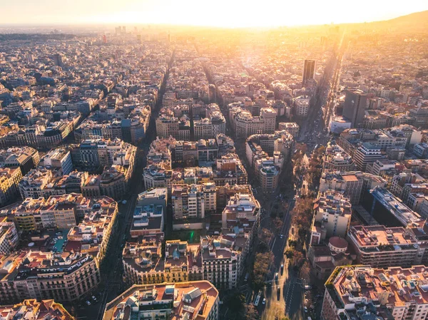 Aerial view of Barcelona Eixample residencial district, Sagrada — Stock Photo, Image