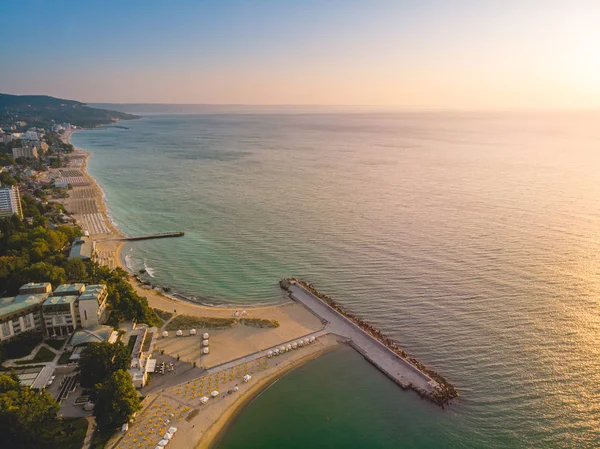 Panoramatický výhled na západní část pláže Golden Sands v Bulharsku. — Stock fotografie